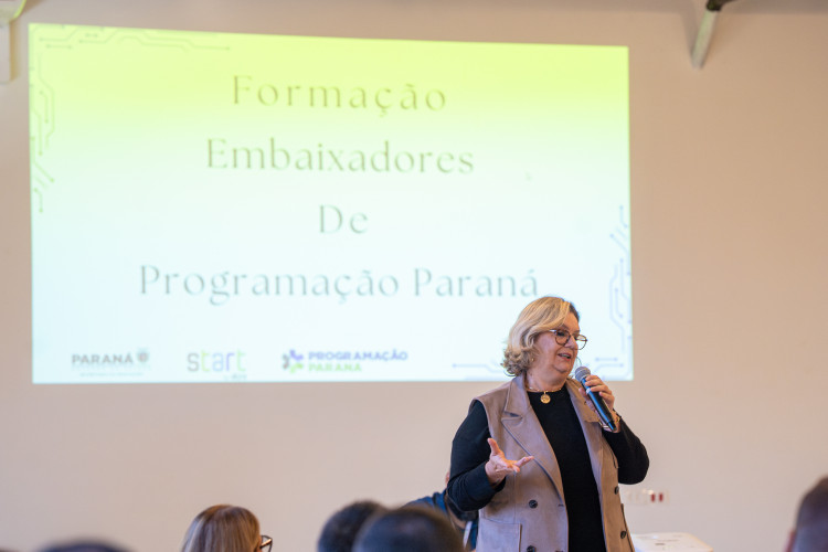 Evento de formação reúne técnicos pedagógicos para aprimorar o ensino de Programação no Estado