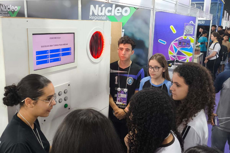 Colégio de Ibaiti une inovação, moeda digital e sustentabilidade em projeto de reciclagem