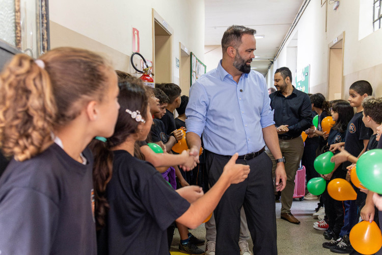 Ferramenta digital Enem Paraná vai auxiliar preparo de mais de 100 mil alunos da rede estadual