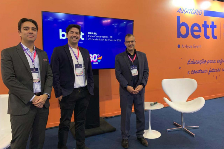 Paraná leva programa Parceiro da Escola e plataforma Leia Paraná a evento internacional