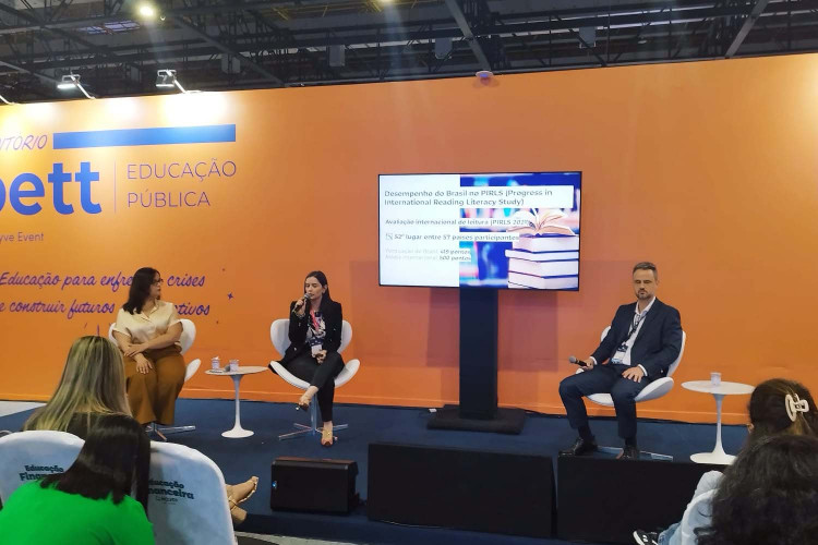 Paraná leva programa Parceiro da Escola e plataforma Leia Paraná a evento internacional