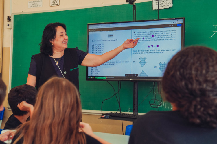 Governo apresenta projeto de lei para reajustar salário dos professores em até 11,31%