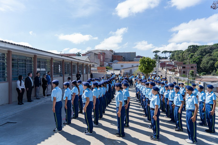 Com aporte de R$ 1,1 milhão, Estado reforma Colégio Cívico-Militar de Almirante Tamandaré
