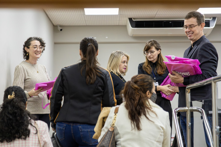 Evento reúne técnicos para fortalecer diretrizes do Ensino Médio Paranaense