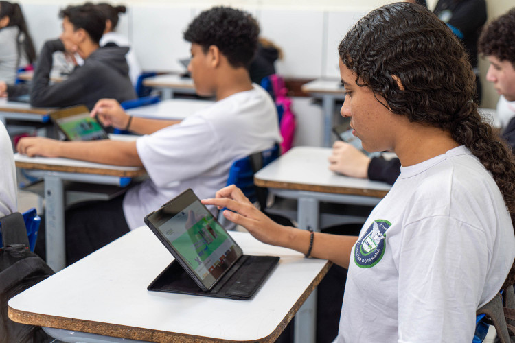 Com 10,4 mil alunos aprovados, Paraná lidera Olimpíada de Inovação, Ciência e Tecnologia