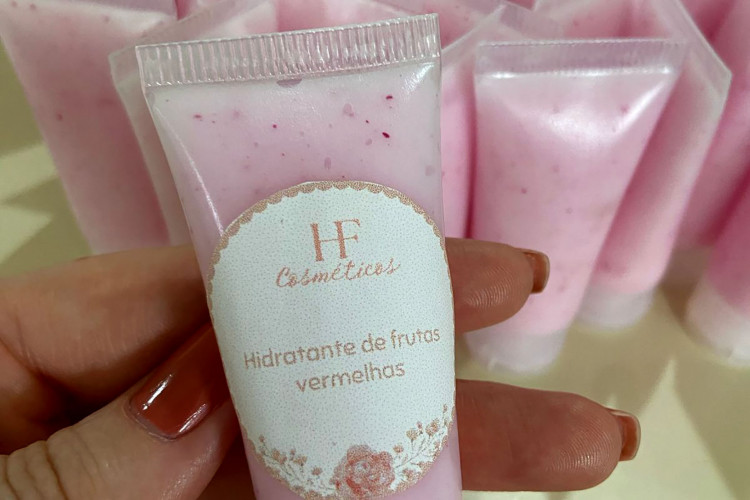 Estudantes de Mangueirinha transformam horta escolar em laboratório de cosméticos