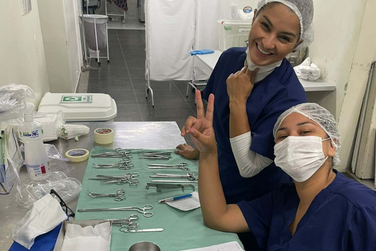 Da escola ao trabalho: curso técnico em Enfermagem garante emprego a recém-formados