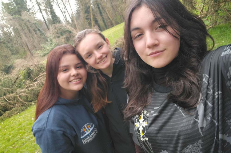 Da zona rural de Palmas para a Irlanda: Luiza Damaratt sonha mais alto após o intercâmbio