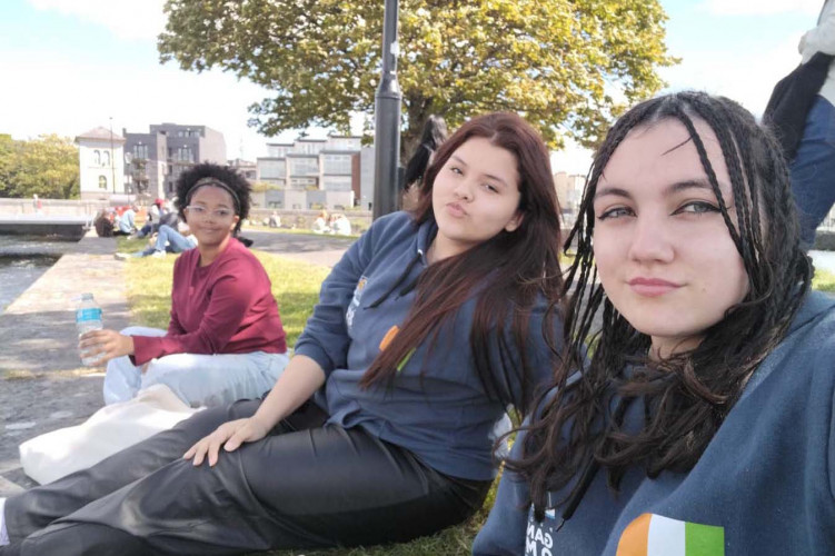 Da zona rural de Palmas para a Irlanda: Luiza Damaratt sonha mais alto após o intercâmbio