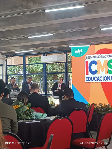 Paraná apresenta modelo de colaboração com municípios em seminário sobre ICMS Educacional