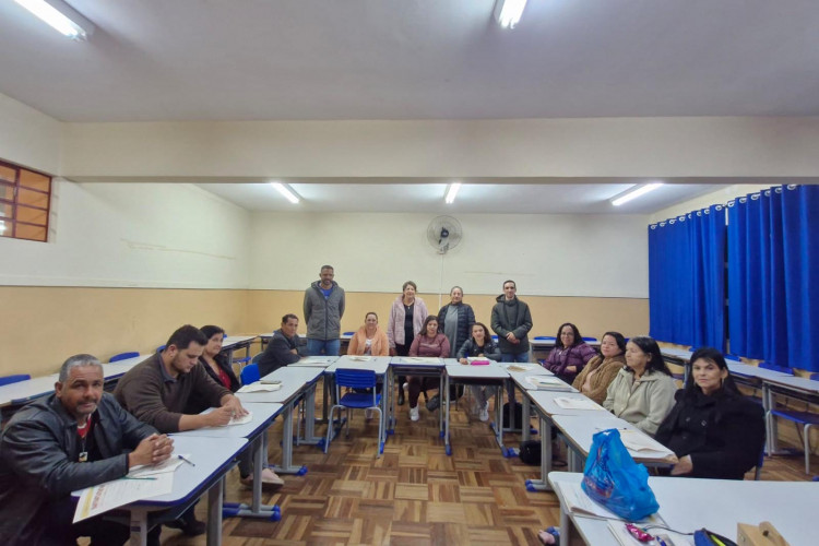 Com aulas em andamento, Alfabetiza Paraná promove cidadania e inclusão no Estado