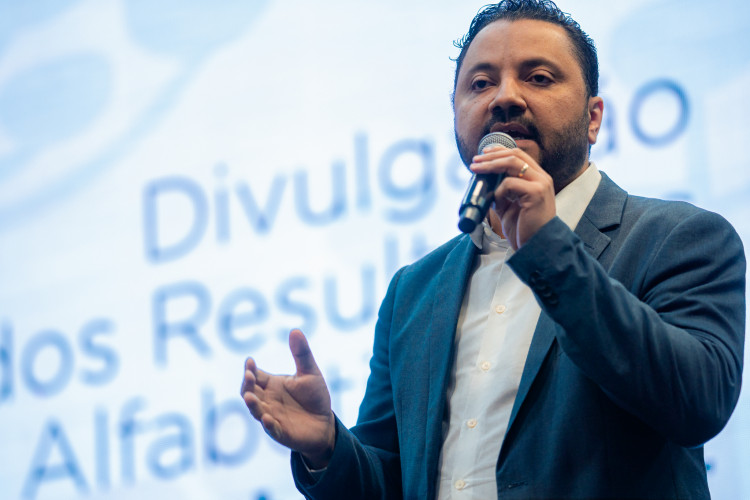 Seed-PR reúne municípios para divulgação de resultados da alfabetização e reforça apoio por meio do programa Educa Juntos