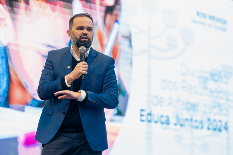 Seed-PR reúne municípios para divulgação de resultados da alfabetização e reforça apoio por meio do programa Educa Juntos