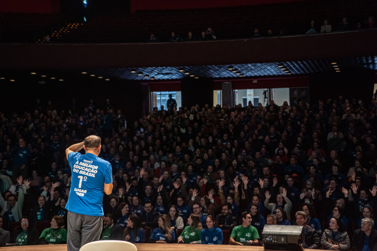 Educação apresenta resultados do semestre e reforça compromisso com o fortalecimento do aprendizado