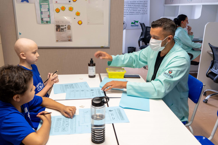 Com rede especializada, Estado garante educação para alunos hospitalizados