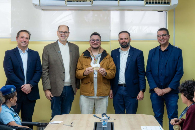 Alunos do Paraná recebem medalhas da Olimpíada de Inovação, Ciência e Tecnologia