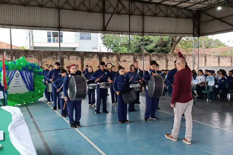 Fanfarra de colégio de Telêmaco Borba impulsiona frequência escolar e disciplina dos alunos