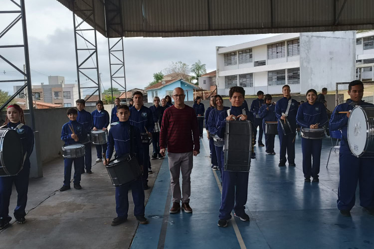 Fanfarra de colégio de Telêmaco Borba impulsiona frequência escolar e disciplina dos alunos