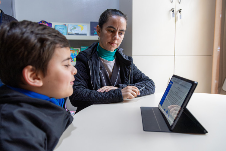 Com Fluência Paraná, Governo usa Inteligência Artificial para apoiar alfabetização de crianças