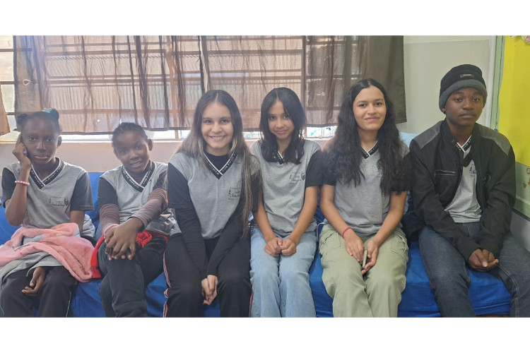 Rede estadual de ensino atende mais de 15 mil estrangeiros de 78 nacionalidades