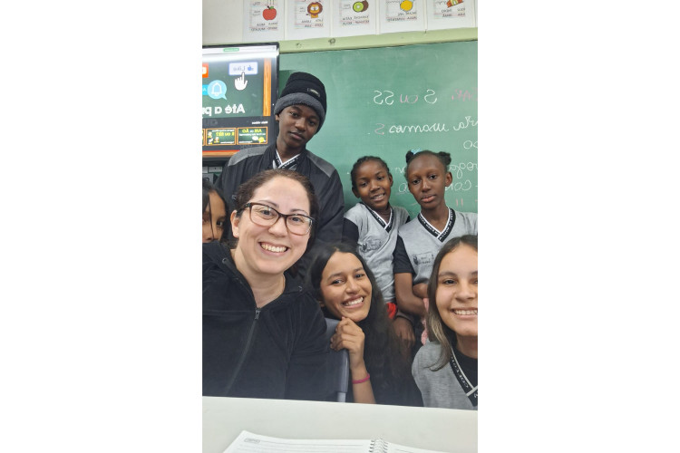 Rede estadual de ensino atende mais de 15 mil estrangeiros de 78 nacionalidades