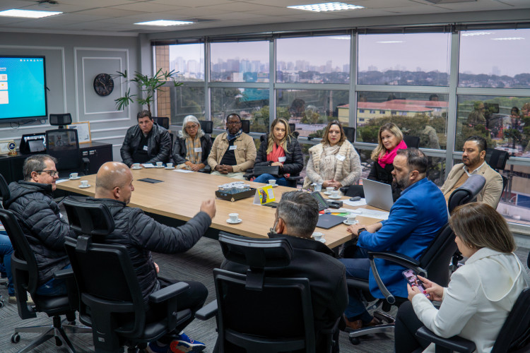 Secretário da Educação ouve diretores e reforça ações para desafios da rotina escolar