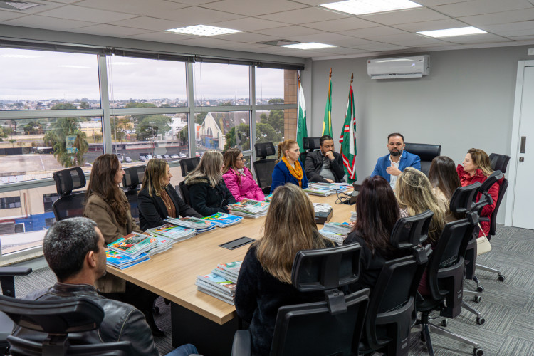 Seed-PR reúne dirigentes municipais e reforça colaboração para a aprendizagem nas redes locais
