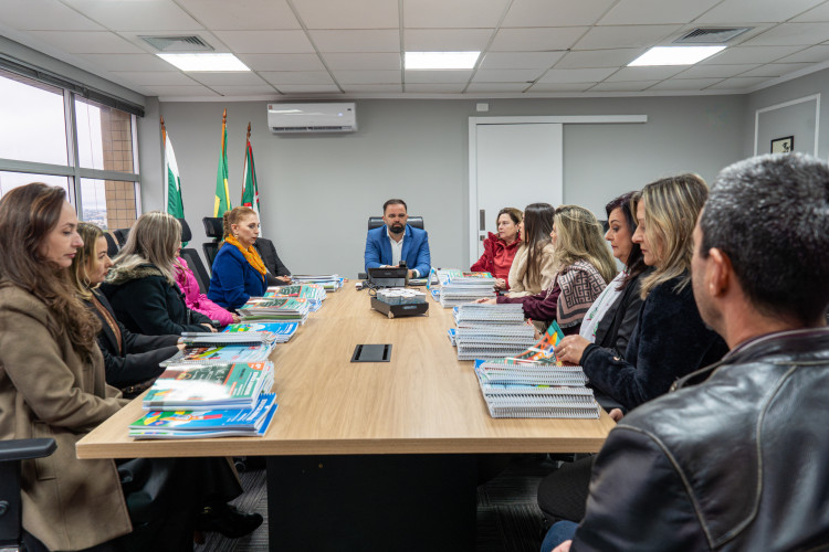 Seed-PR reúne dirigentes municipais e reforça colaboração para a aprendizagem nas redes locais