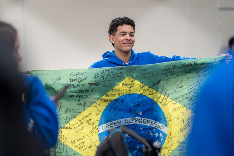 Mais 86 estudantes da rede estadual embarcam para intercâmbio na Austrália