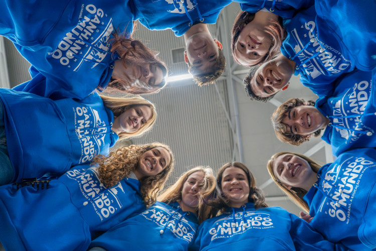 Mais 86 estudantes da rede estadual embarcam para intercâmbio na Austrália