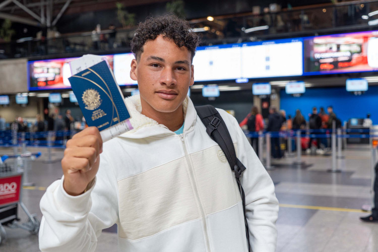 Alunos paranaenses embarcam para Portugal para participar de programa de líderes em inovação