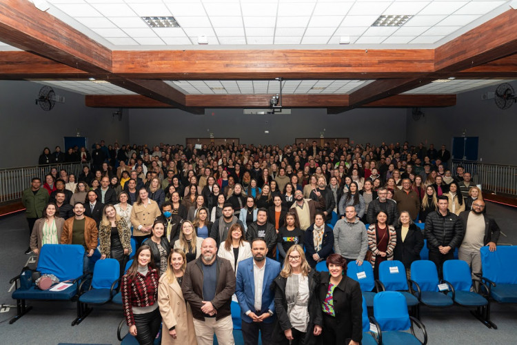 Investigação Saeb: evento de formação para professores debate práticas pedagógicas inovadoras e interdisciplinares na rede estadual