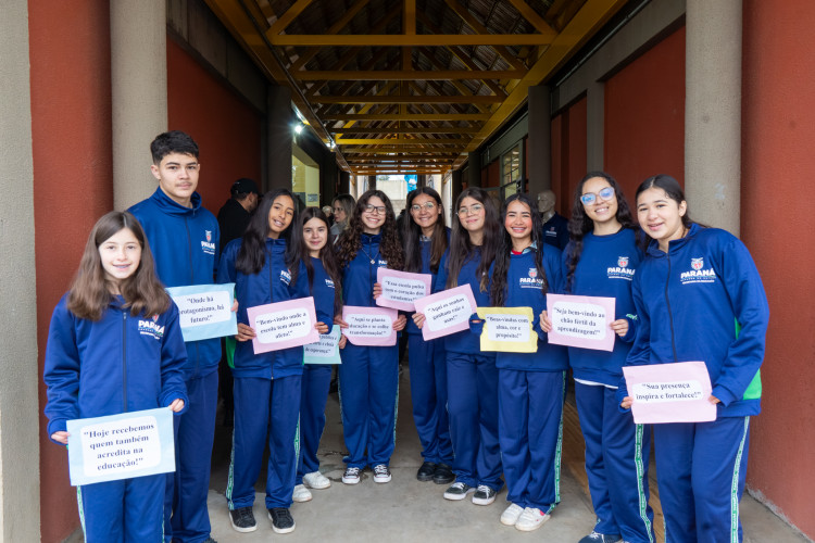 Estado vai distribuir uniformes para alunos de todas as 412 escolas de tempo integral