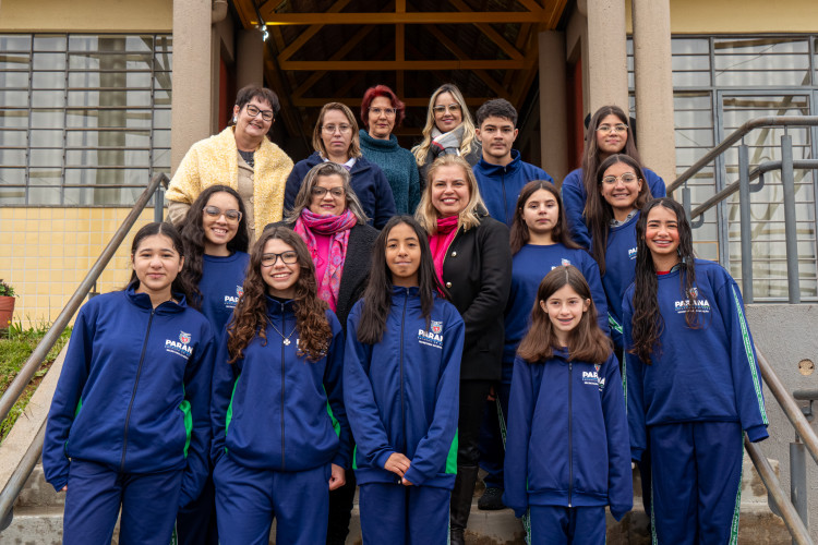 Estado vai distribuir uniformes para alunos de todas as 412 escolas de tempo integral