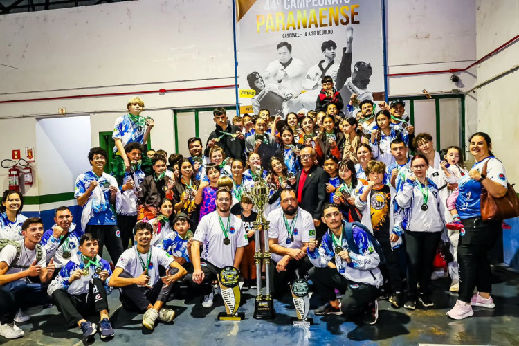 Equipe de alunos de colégios estaduais vence Campeonato Paranaense de Taekwondo