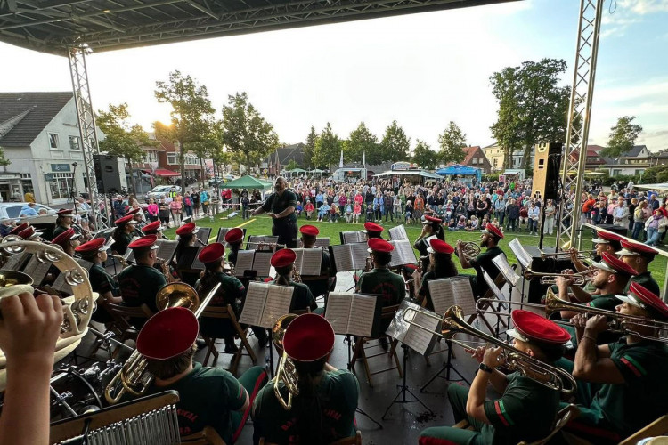 Na Alemanha, Banda do Caximba conquista prêmios, vaga para Mundial e encanta público