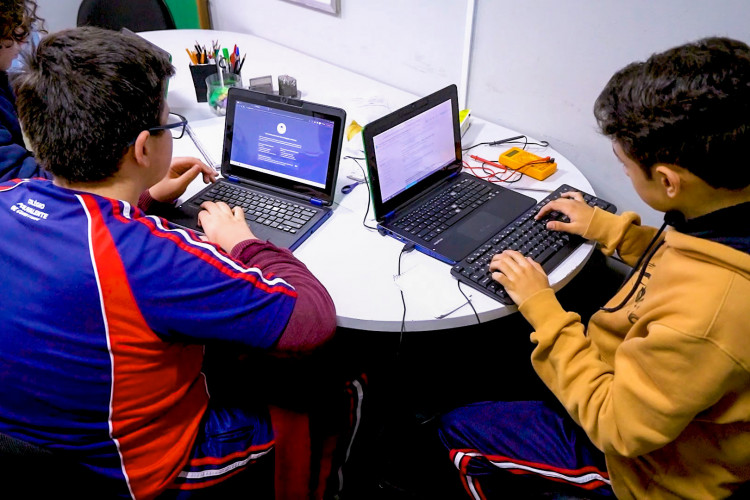 Programa da Rede Estadual incentiva alunos superdotados a desenvolver suas habilidades