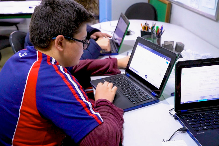 Programa da Rede Estadual incentiva alunos superdotados a desenvolver suas habilidades