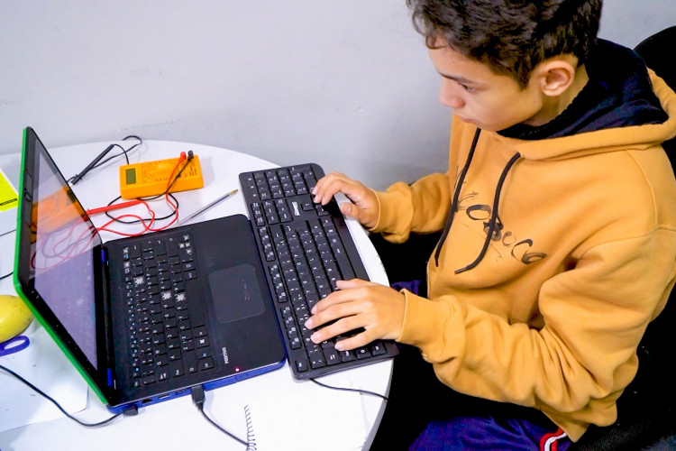 Programa da Rede Estadual incentiva alunos superdotados a desenvolver suas habilidades