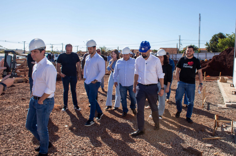 Secretário da Educação visita obras no oeste do estado