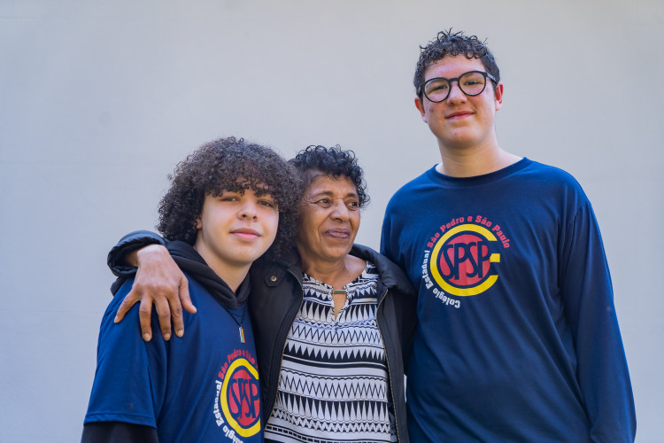 Emoção e expectativa: secretário da Educação recebe estudantes convocados para o Ganhando o Mundo 2026