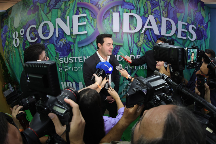 Ratinho Junior compartilha projetos de sucesso da educação no Conexidades