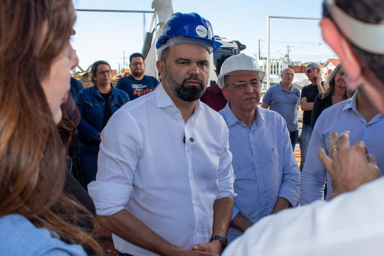 Secretário da Educação visita obras no oeste do estado