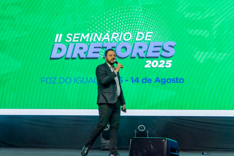 Secretaria de Educação promove encontro formativo para diretores da rede.