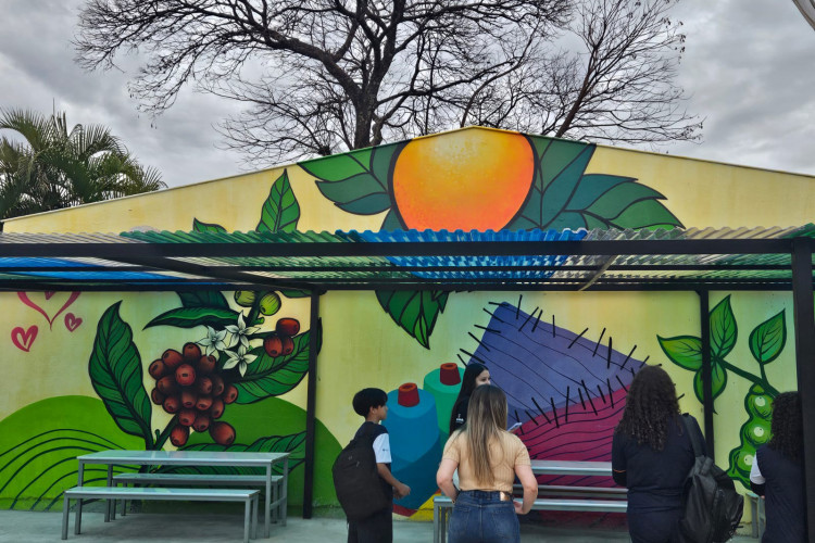 Programa Parceiro da Escola revitaliza e transforma espaços em escolas estaduais no Paraná