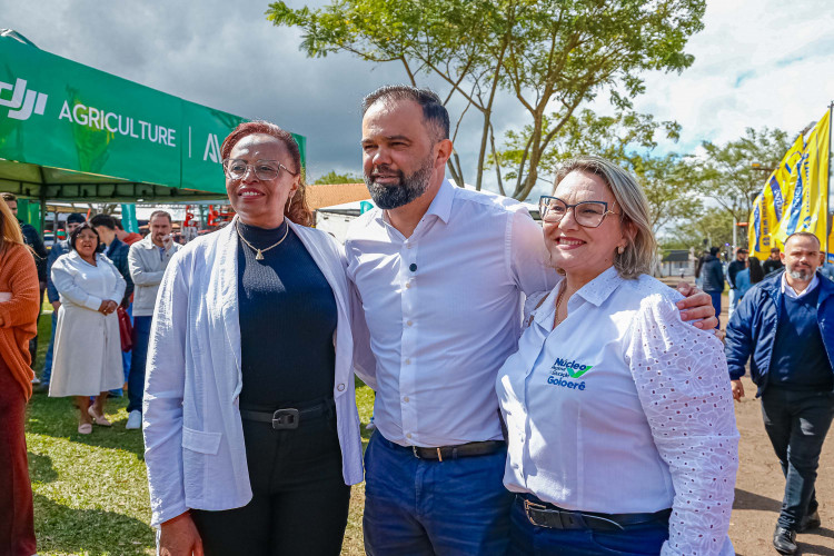 Estado entrega equipamentos para 11 colégios agrícolas e nova unidade em Goioerê