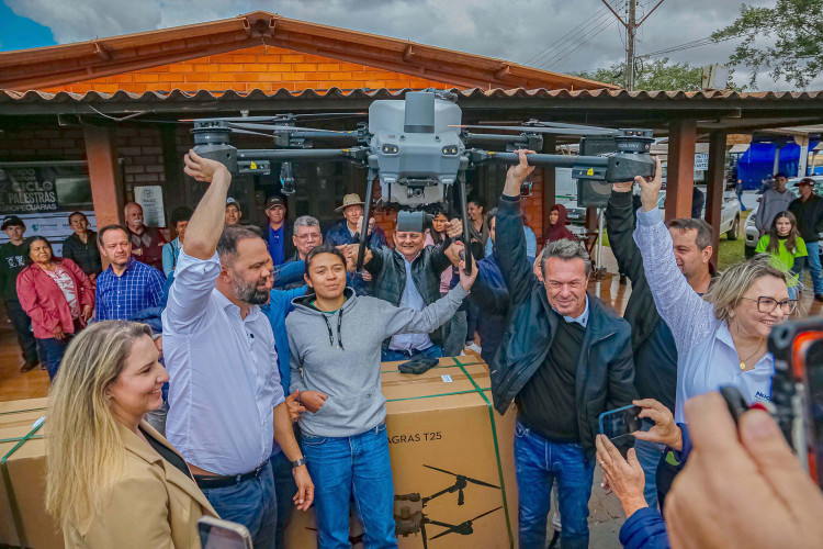 Estado entrega equipamentos para 11 colégios agrícolas e nova unidade em Goioerê