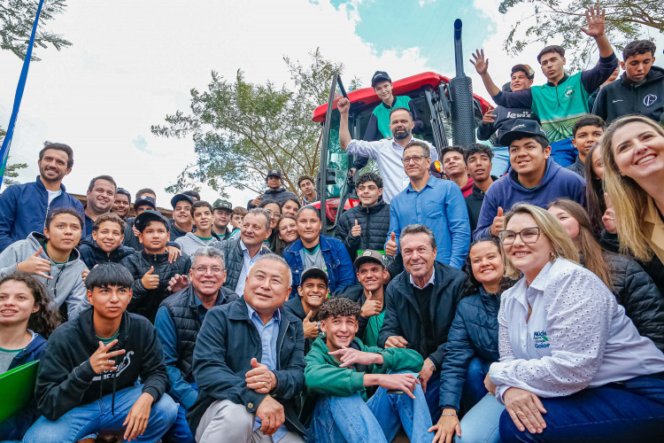 Estado entrega equipamentos para 11 colégios agrícolas e nova unidade em Goioerê
