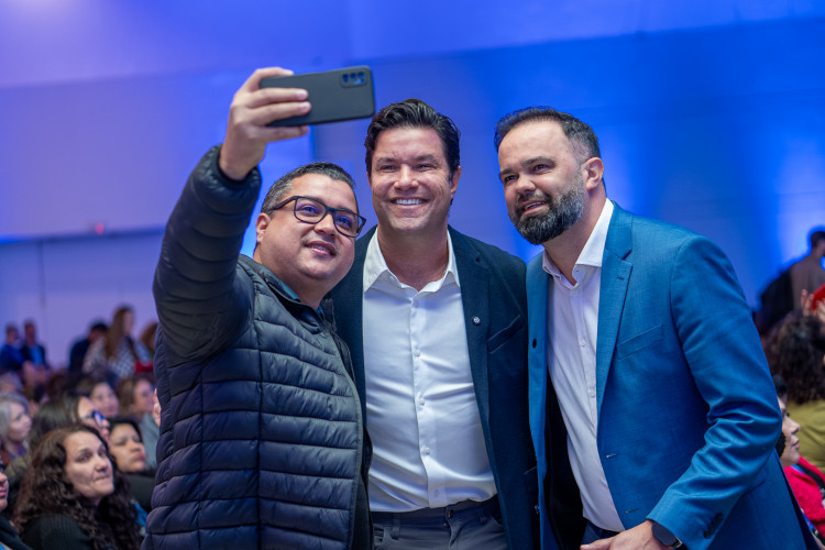 Estado vai entregar 3 mil aparelhos de ar-condicionado para escolas dos Campos Gerais