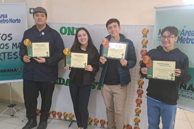 Duas alunas da rede estadual conquistam medalha de ouro na Olimpíada Nacional de IA